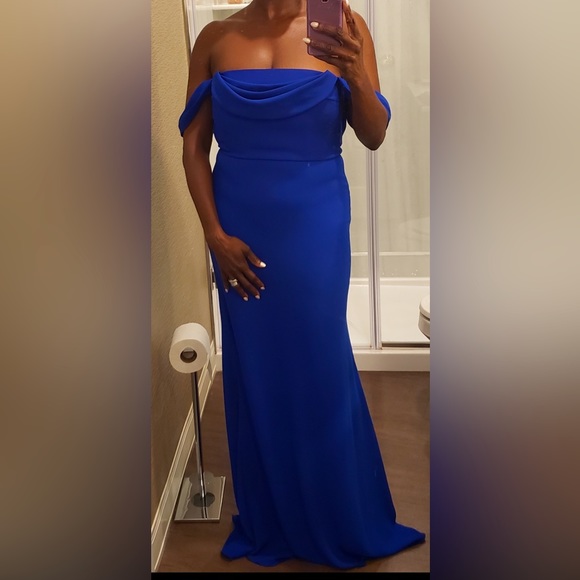 Size 8 Vera Wang Blue Gown - Picture 4 of 9